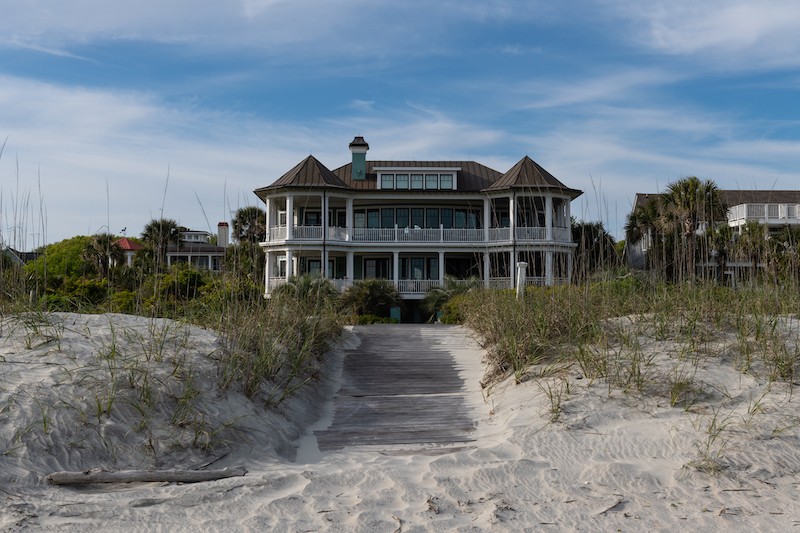 South Caroline house on the beach with nice roof detailing